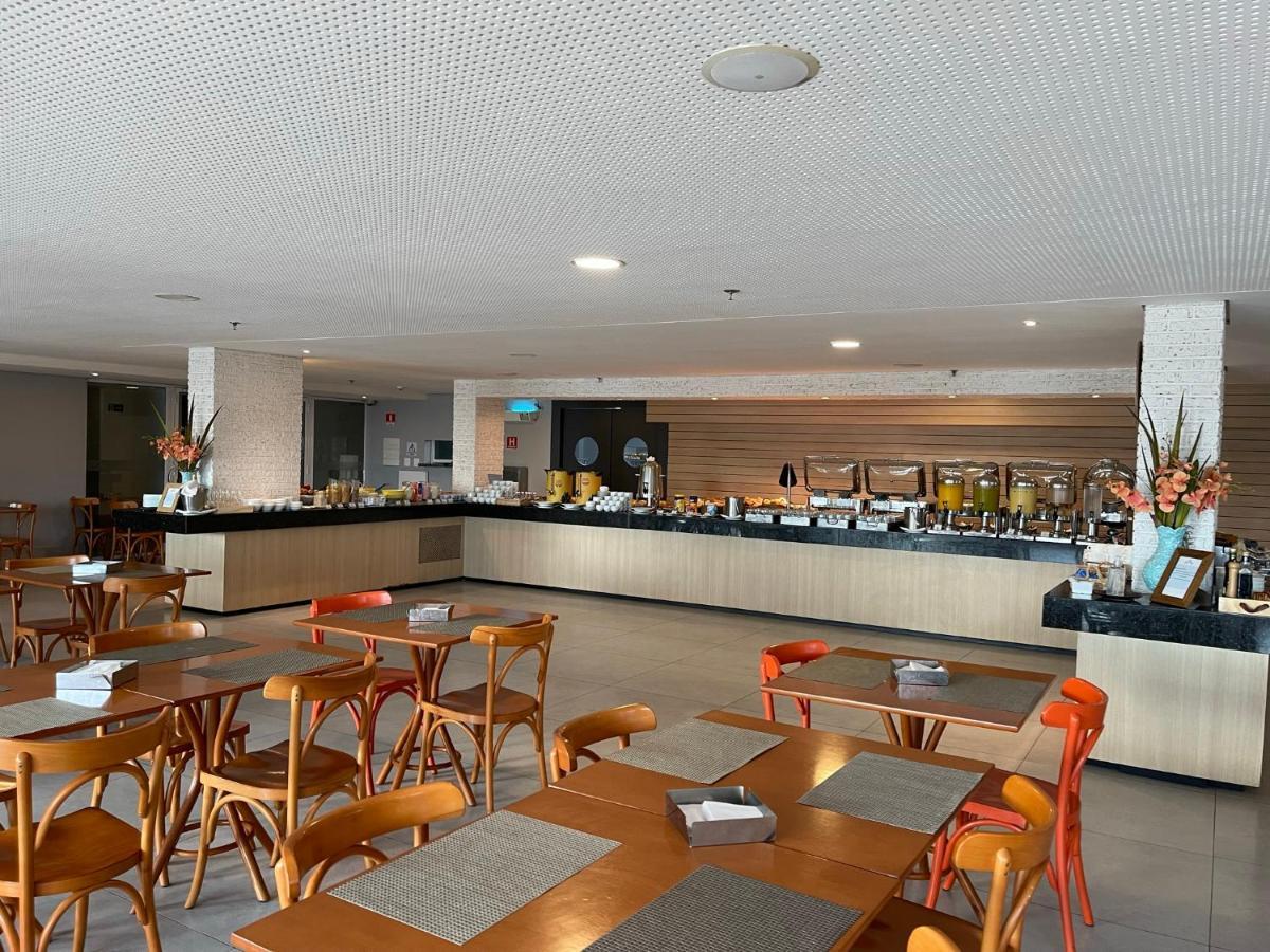 Gran Mareiro Hotel Fortaleza  Exterior photo The lounge at Changi Airport