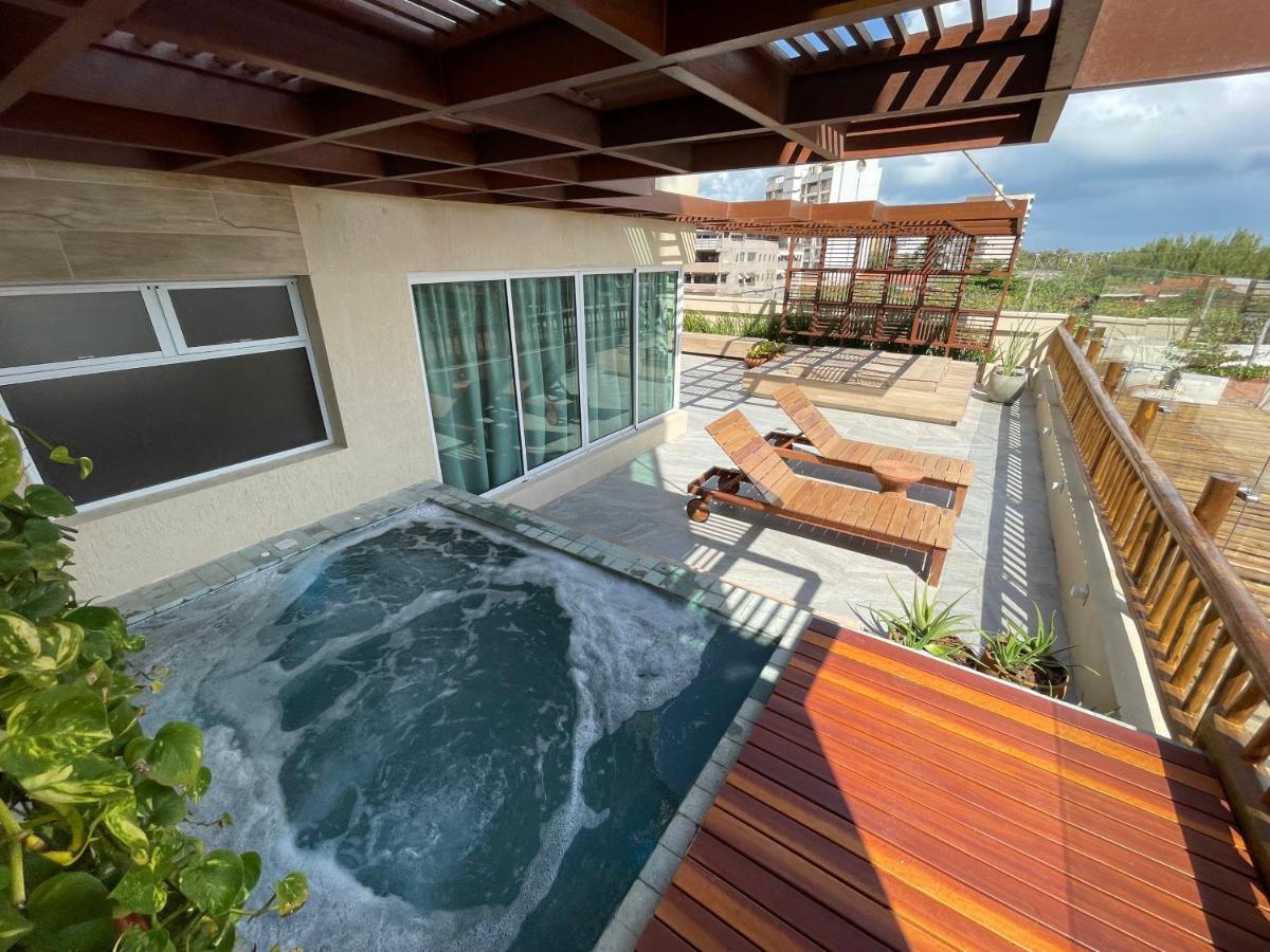 Gran Mareiro Hotel Fortaleza  Exterior photo Rooftop pool at the Grand at Moon Palace
