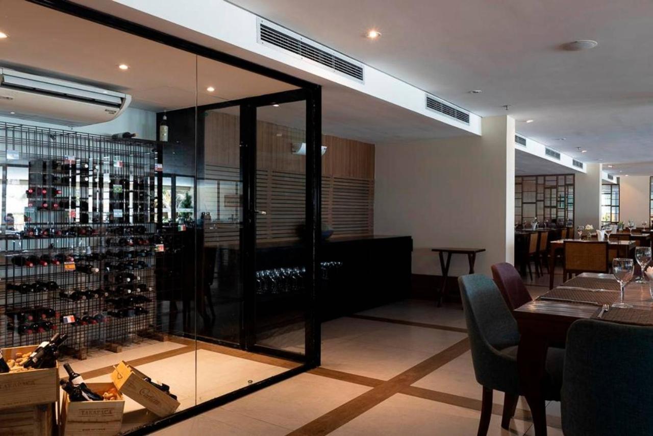 Gran Mareiro Hotel Fortaleza  Exterior photo The restaurant's wine cellar