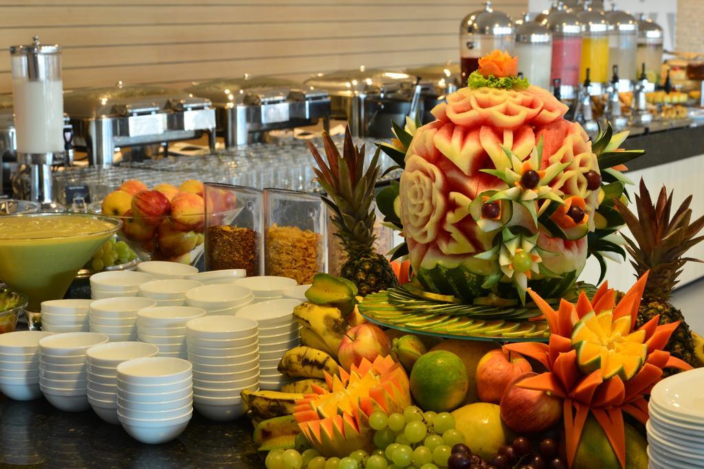 Gran Mareiro Hotel Fortaleza  Exterior photo Fruit carving